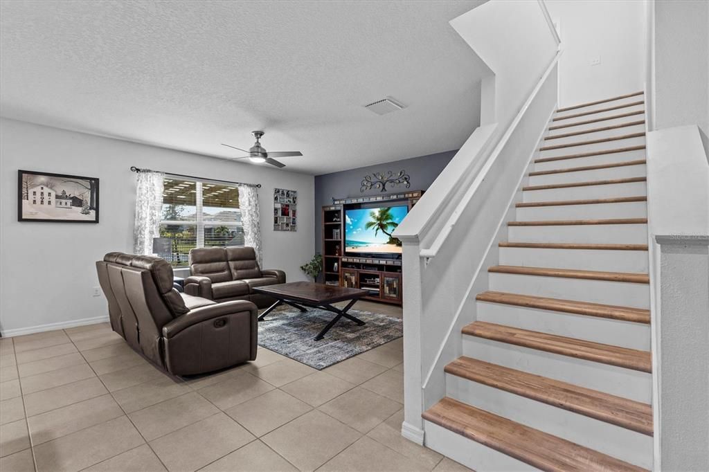 For Sale: $489,000 (5 beds, 3 baths, 2605 Square Feet)