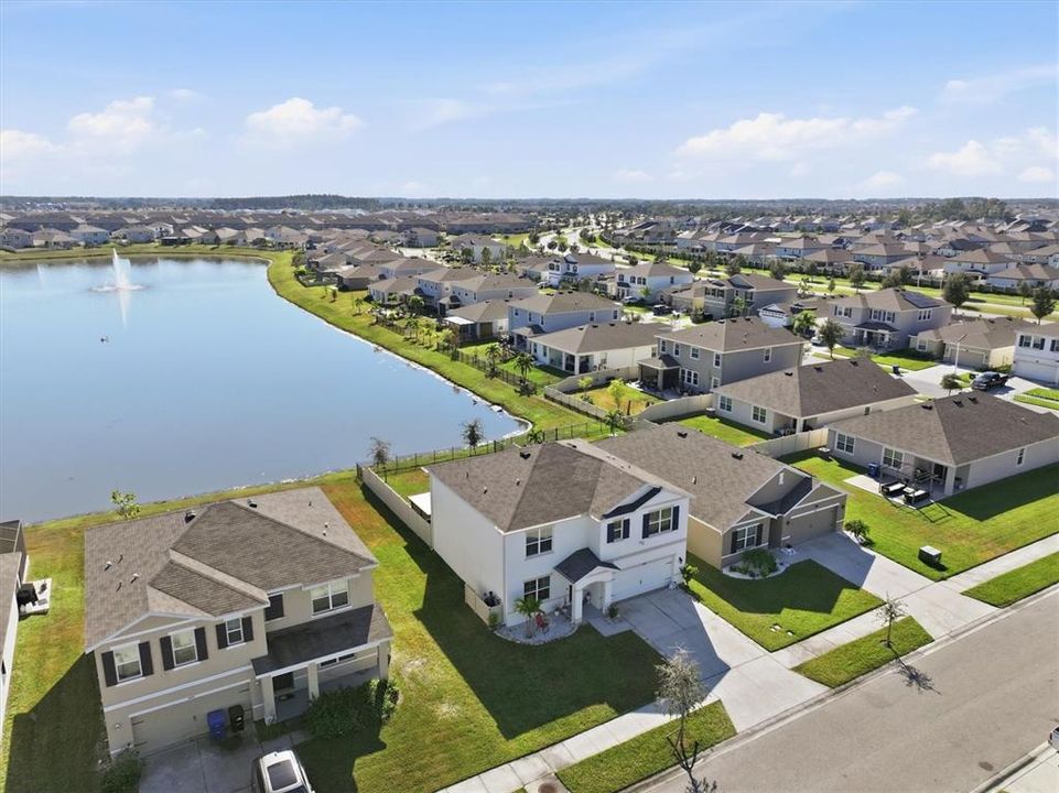 For Sale: $489,000 (5 beds, 3 baths, 2605 Square Feet)