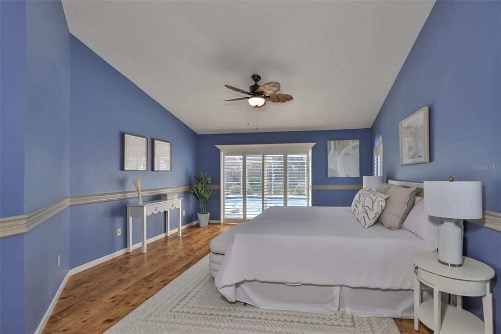 Active With Contract: $555,000 (4 beds, 2 baths, 1886 Square Feet)