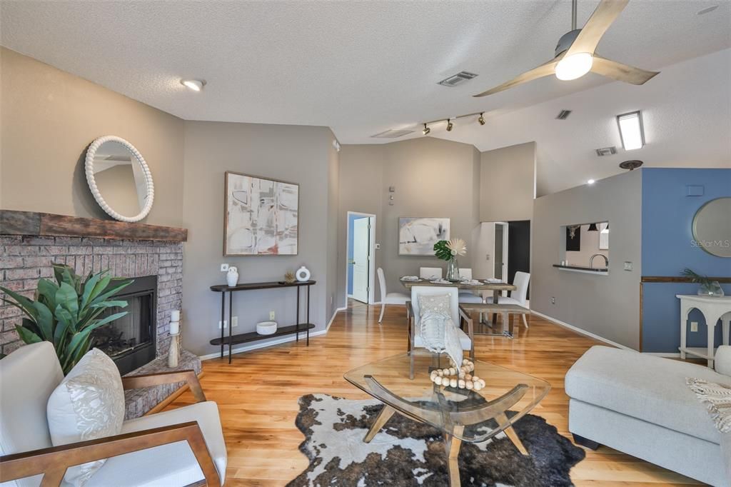 Active With Contract: $555,000 (4 beds, 2 baths, 1886 Square Feet)