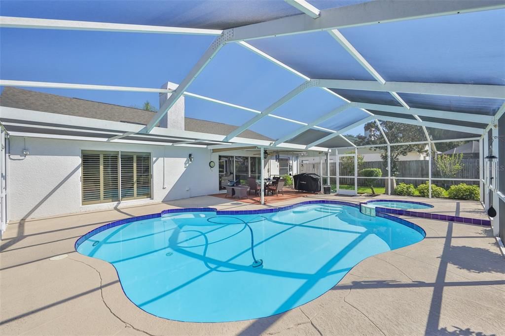 Active With Contract: $555,000 (4 beds, 2 baths, 1886 Square Feet)