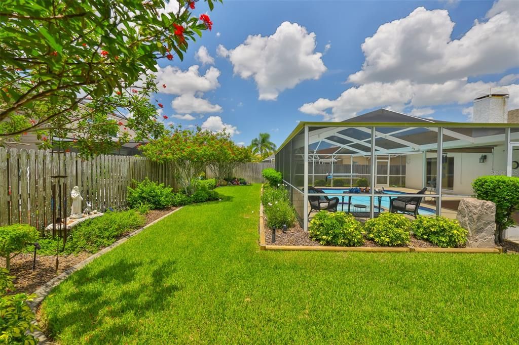 Active With Contract: $555,000 (4 beds, 2 baths, 1886 Square Feet)