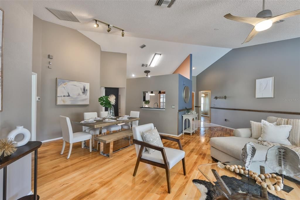 Active With Contract: $555,000 (4 beds, 2 baths, 1886 Square Feet)