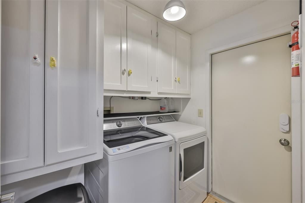 Active With Contract: $555,000 (4 beds, 2 baths, 1886 Square Feet)