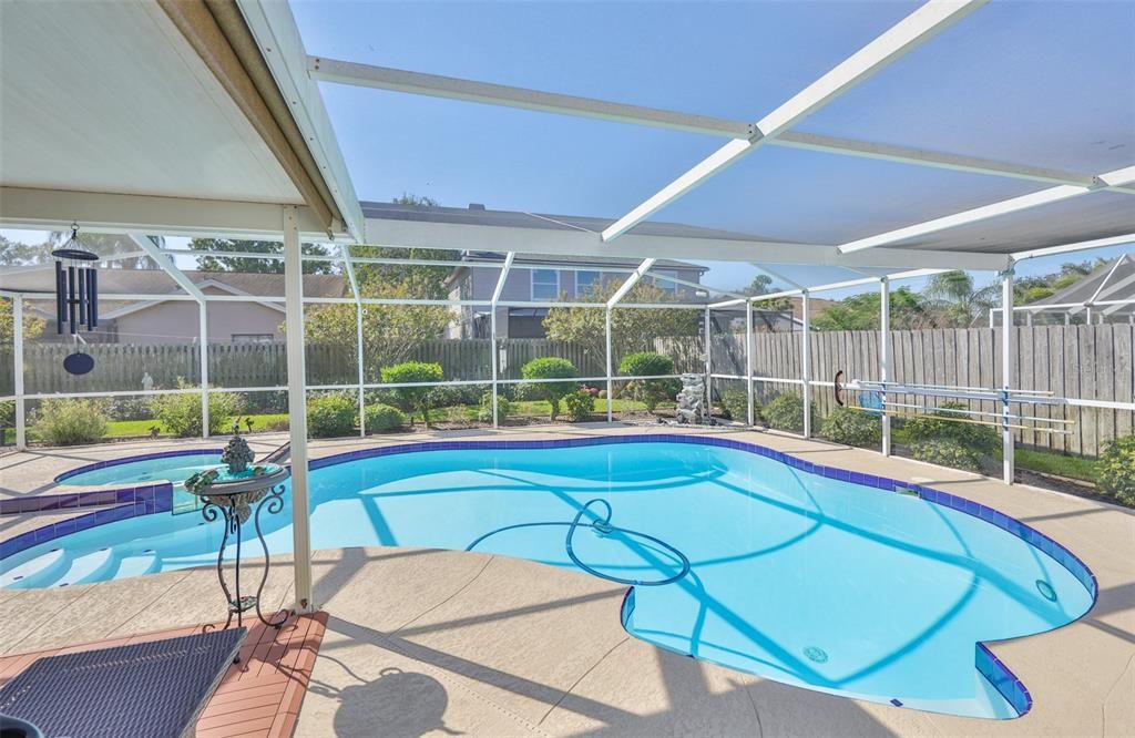 Active With Contract: $555,000 (4 beds, 2 baths, 1886 Square Feet)