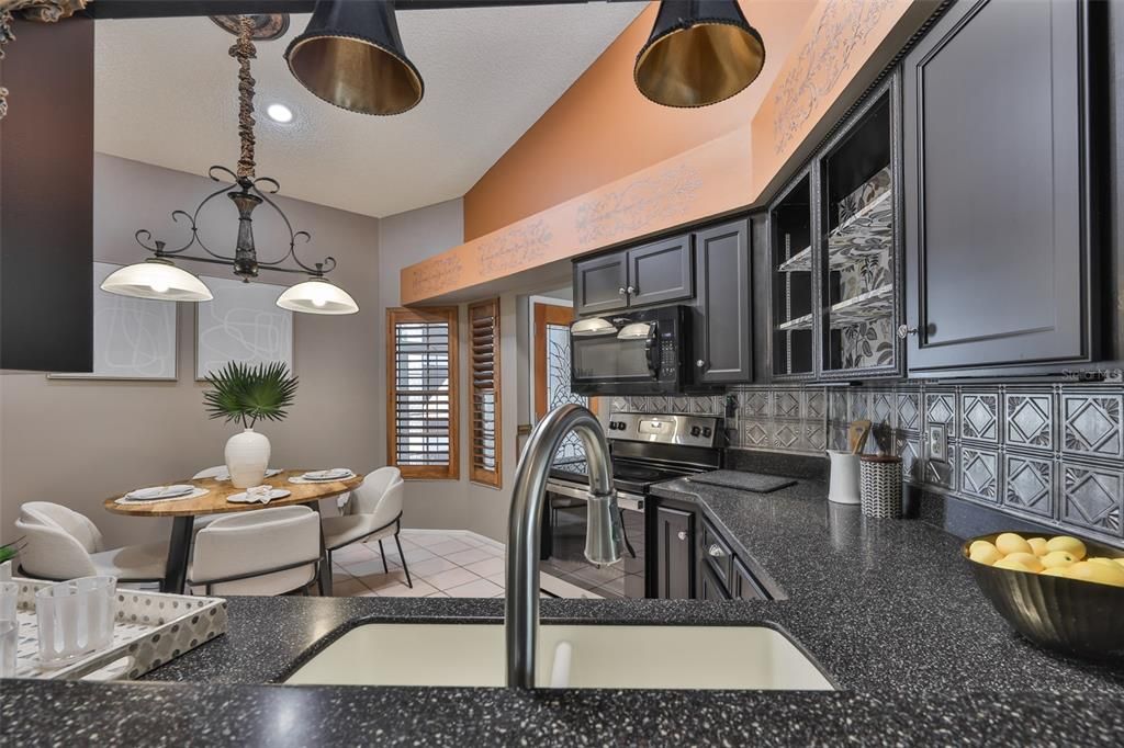 Active With Contract: $555,000 (4 beds, 2 baths, 1886 Square Feet)