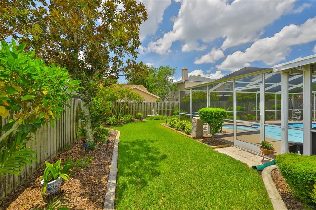 Active With Contract: $555,000 (4 beds, 2 baths, 1886 Square Feet)