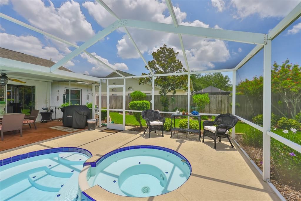 Active With Contract: $555,000 (4 beds, 2 baths, 1886 Square Feet)