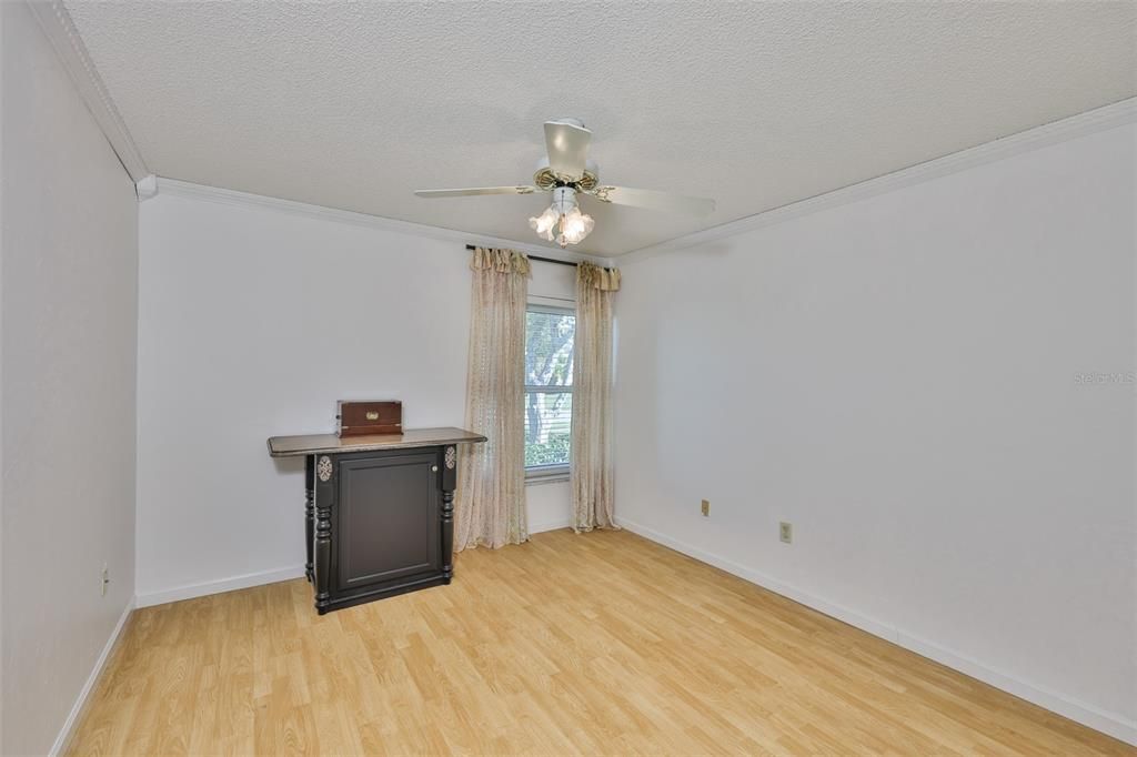 Active With Contract: $555,000 (4 beds, 2 baths, 1886 Square Feet)