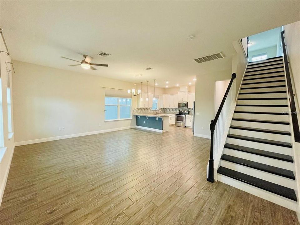 For Rent: $2,600 (3 beds, 2 baths, 1838 Square Feet)