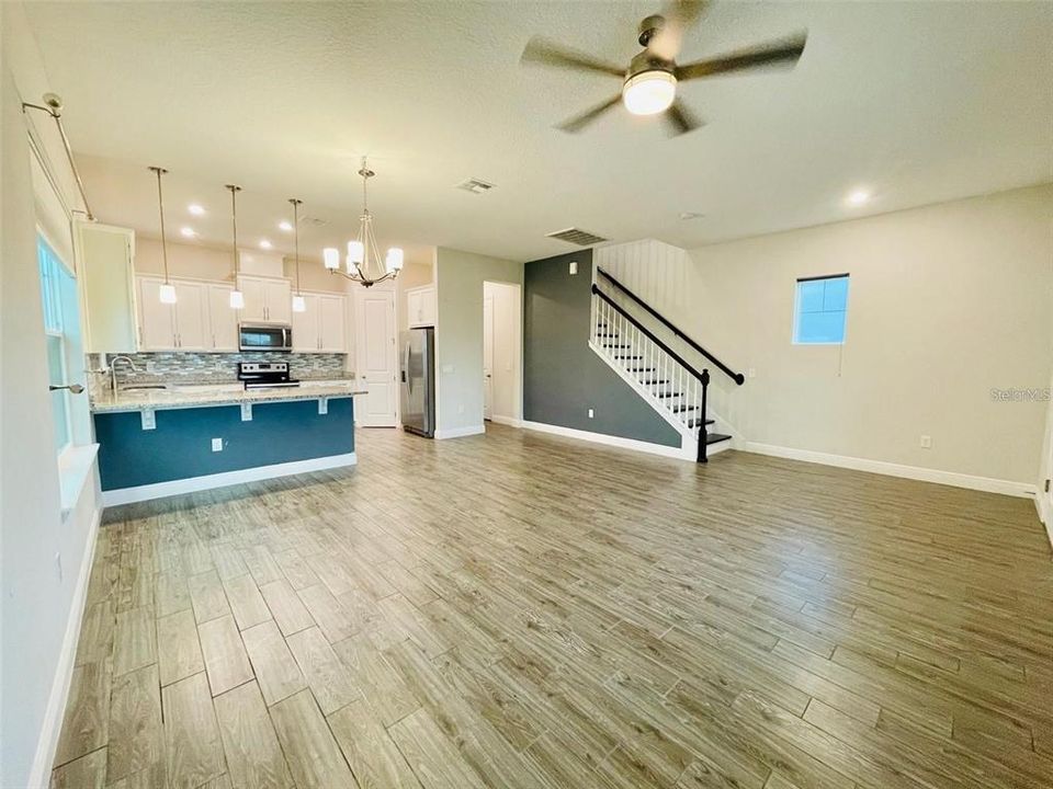 For Rent: $2,600 (3 beds, 2 baths, 1838 Square Feet)