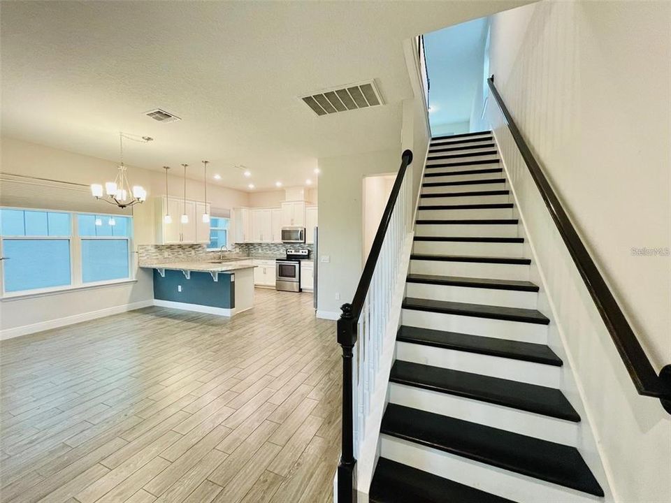 For Rent: $2,600 (3 beds, 2 baths, 1838 Square Feet)