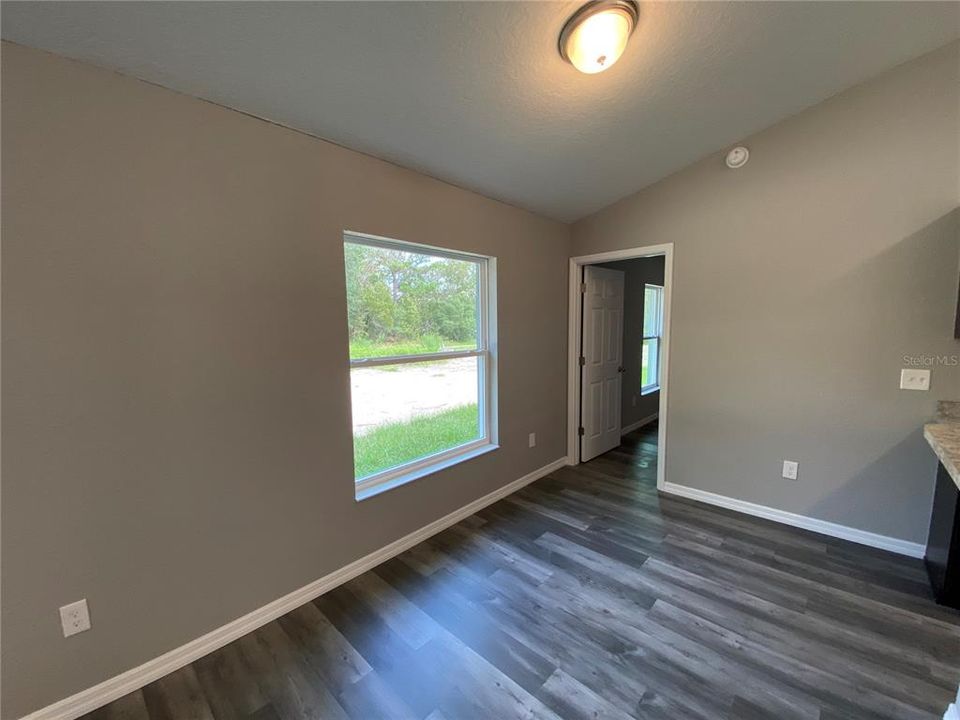 出租: $1,725 (3 贝兹, 2 浴室, 1416 平方英尺)