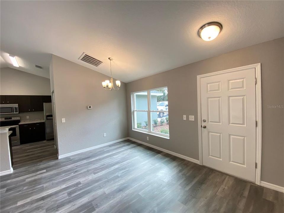 出租: $1,725 (3 贝兹, 2 浴室, 1416 平方英尺)