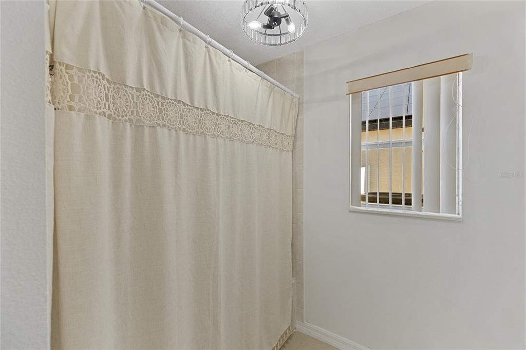 待售: $519,000 (4 贝兹, 2 浴室, 2428 平方英尺)