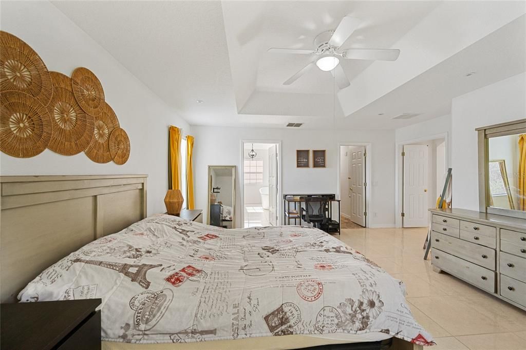 待售: $519,000 (4 贝兹, 2 浴室, 2428 平方英尺)