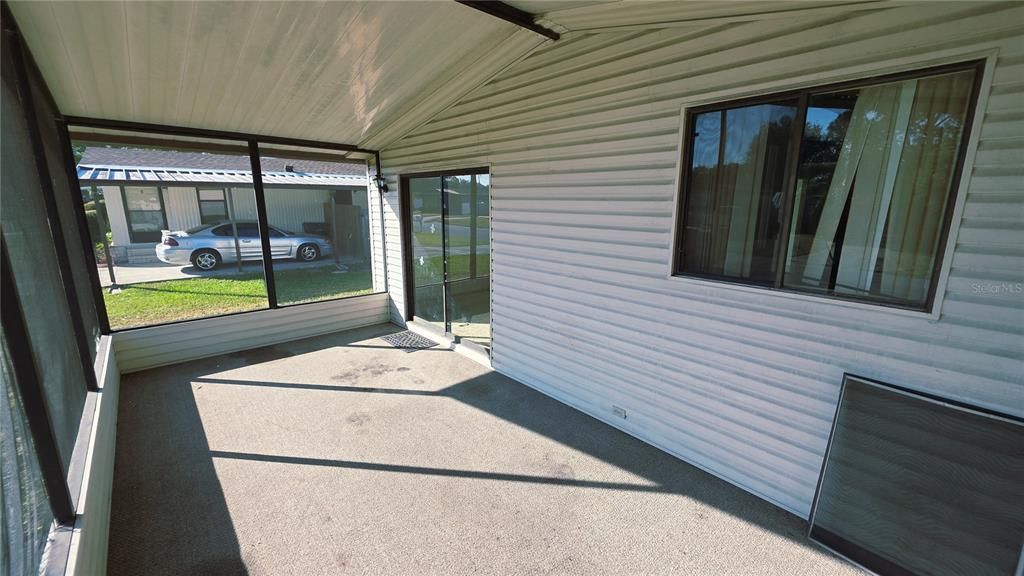 For Sale: $115,000 (2 beds, 2 baths, 1012 Square Feet)