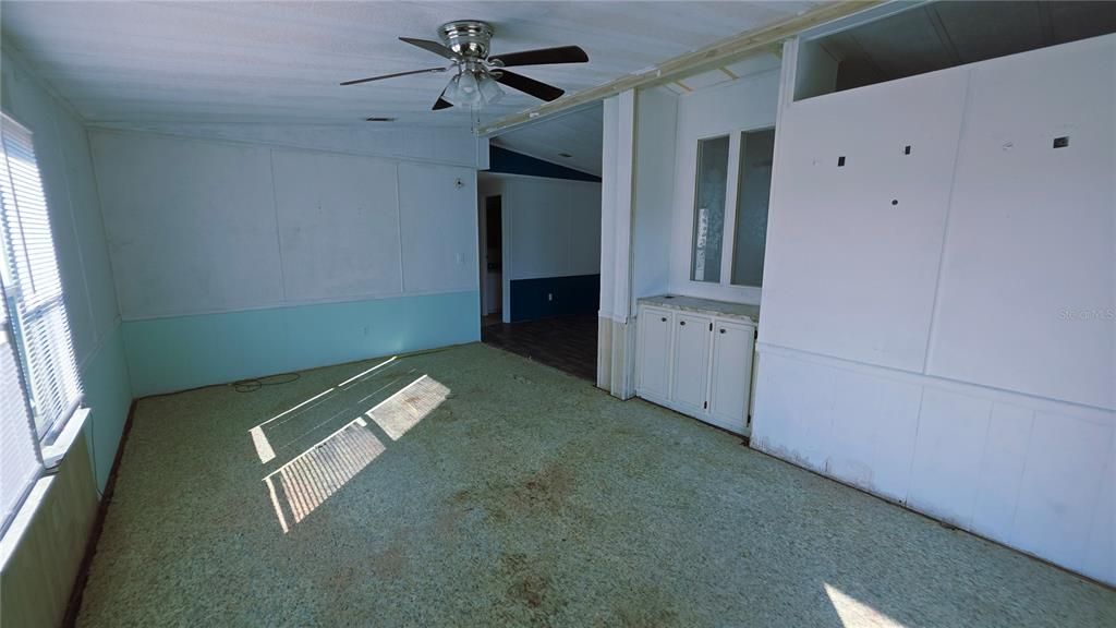 For Sale: $115,000 (2 beds, 2 baths, 1012 Square Feet)