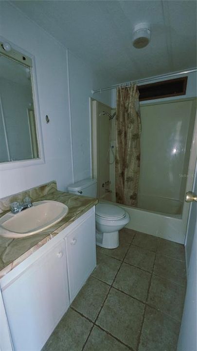 For Sale: $115,000 (2 beds, 2 baths, 1012 Square Feet)