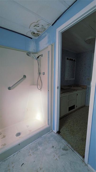 For Sale: $115,000 (2 beds, 2 baths, 1012 Square Feet)