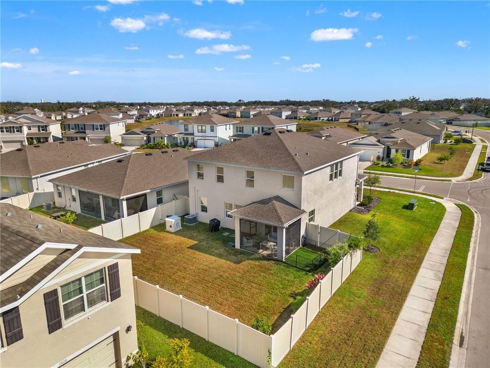 En Venta: $525,000 (4 camas, 3 baños, 3360 Pies cuadrados)