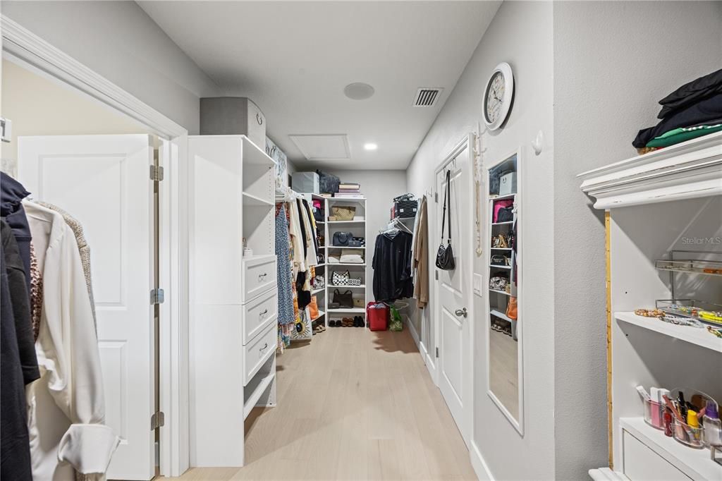 En Venta: $525,000 (4 camas, 3 baños, 3360 Pies cuadrados)