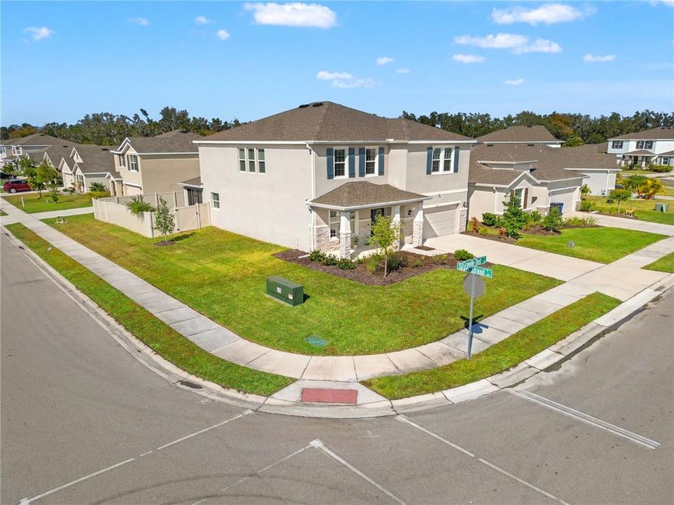 En Venta: $525,000 (4 camas, 3 baños, 3360 Pies cuadrados)