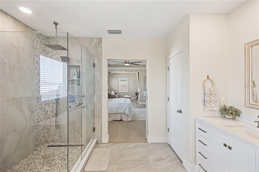 En Venta: $525,000 (4 camas, 3 baños, 3360 Pies cuadrados)