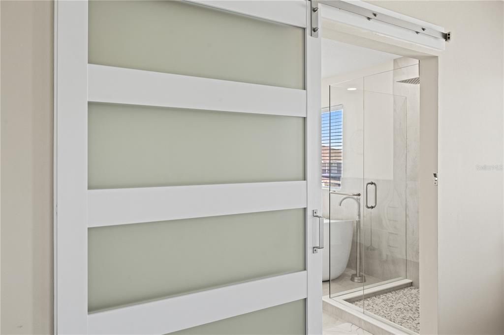 En Venta: $525,000 (4 camas, 3 baños, 3360 Pies cuadrados)