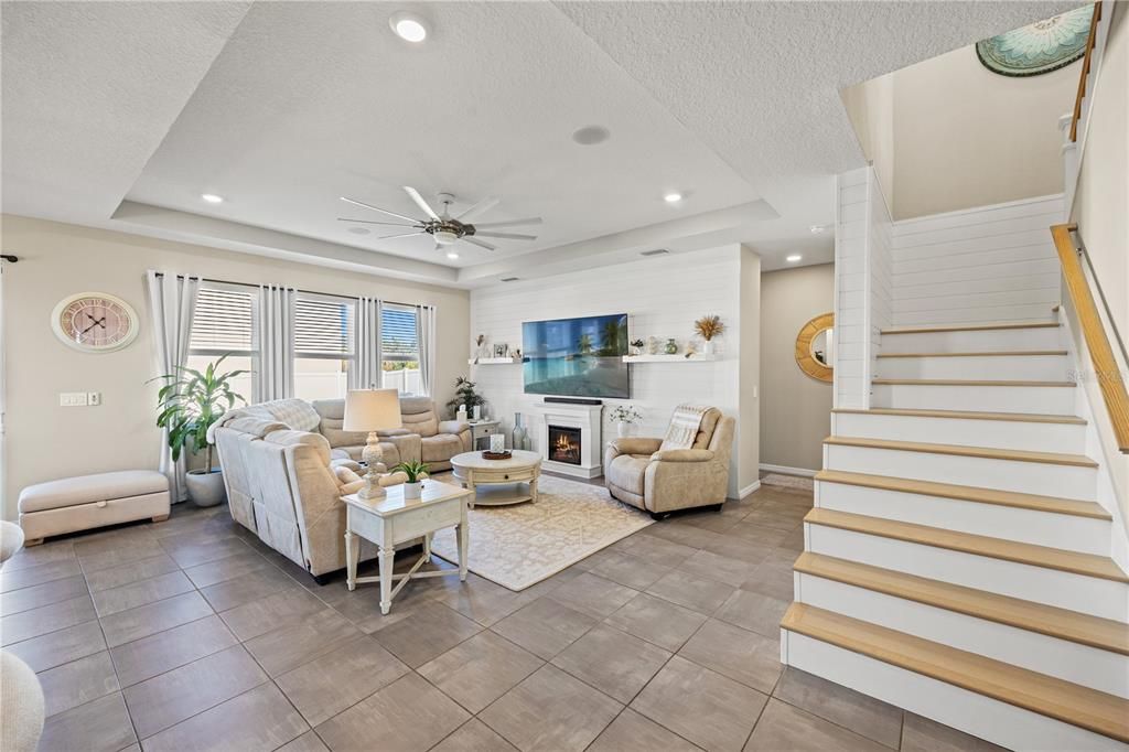 En Venta: $525,000 (4 camas, 3 baños, 3360 Pies cuadrados)