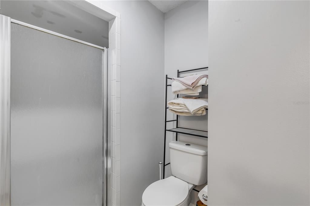 На продажу: $215,000 (2 спален, 2 ванн, 1244 Квадратных фут)