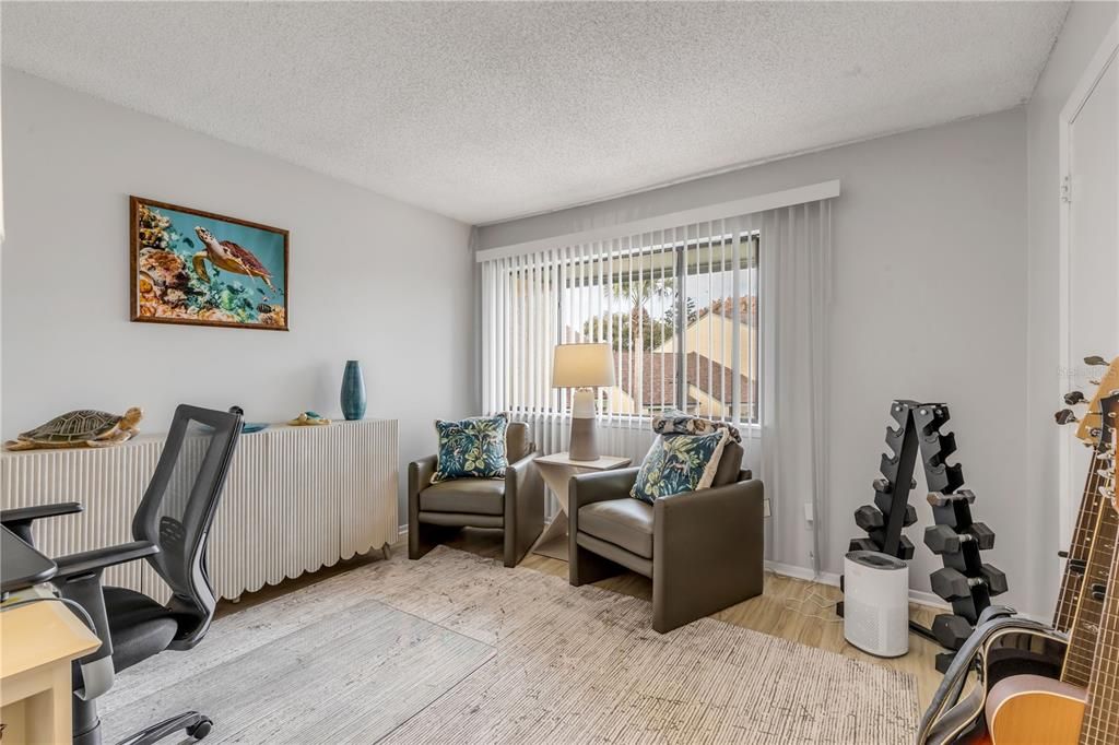 На продажу: $215,000 (2 спален, 2 ванн, 1244 Квадратных фут)