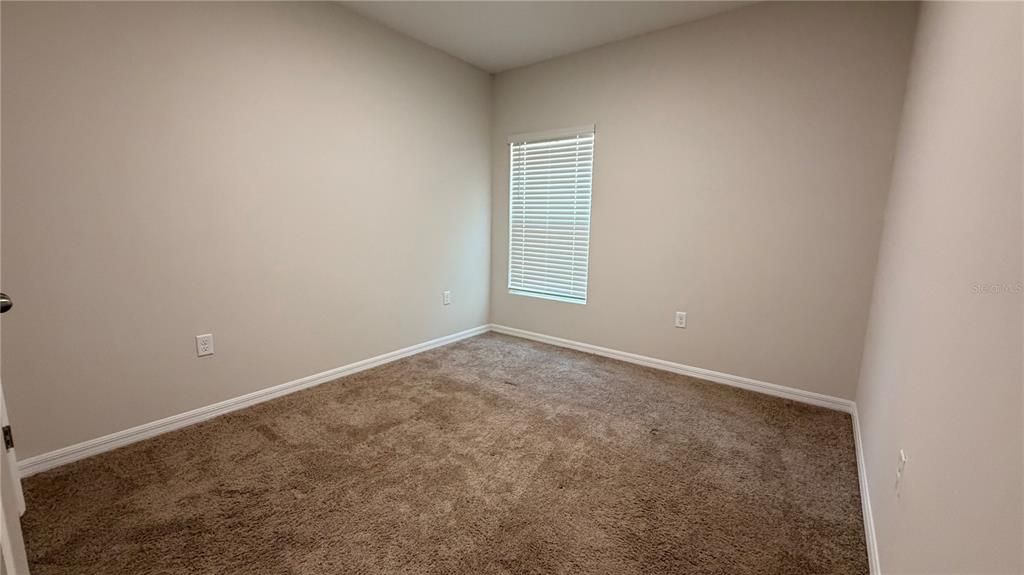 出租: $2,500 (5 贝兹, 3 浴室, 2640 平方英尺)