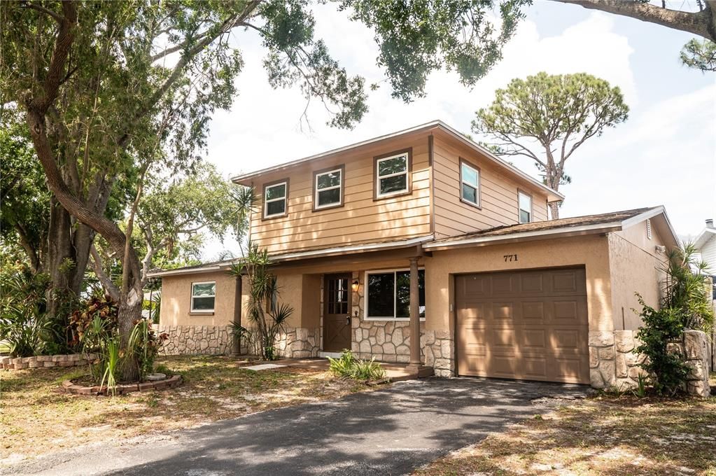 For Sale: $451,000 (4 beds, 2 baths, 1573 Square Feet)