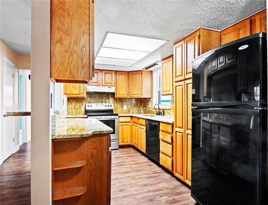 For Sale: $451,000 (4 beds, 2 baths, 1573 Square Feet)