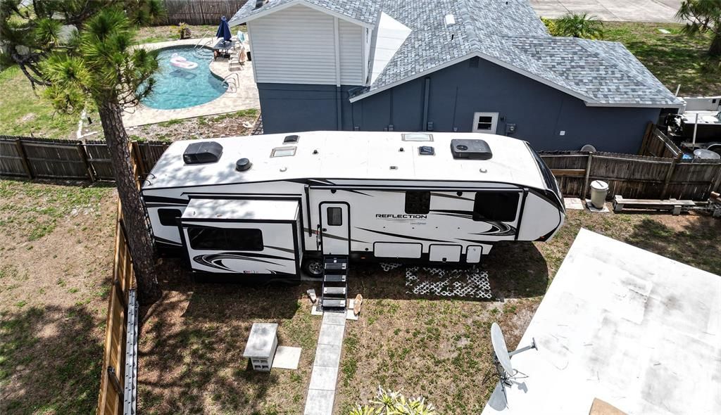 For Sale: $451,000 (4 beds, 2 baths, 1573 Square Feet)