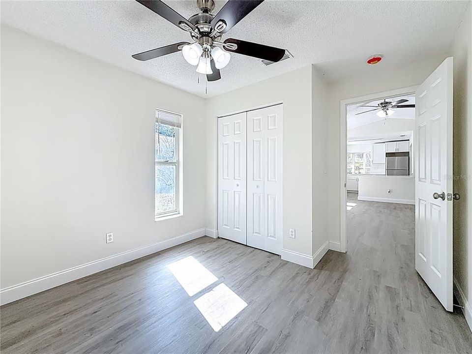 For Sale: $344,900 (3 beds, 2 baths, 1066 Square Feet)
