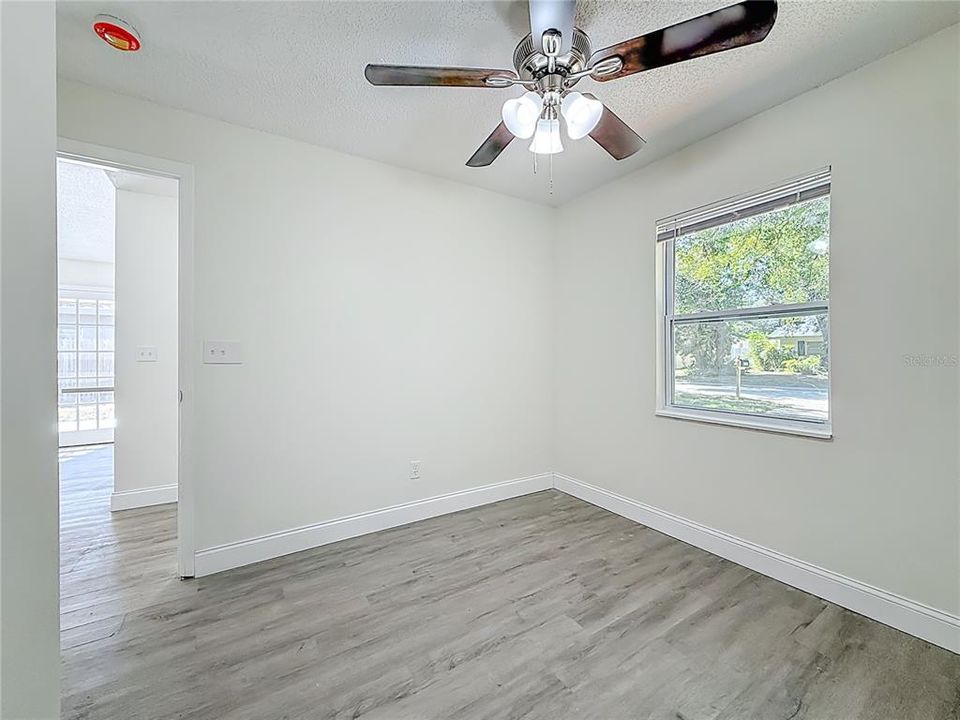 For Sale: $344,900 (3 beds, 2 baths, 1066 Square Feet)