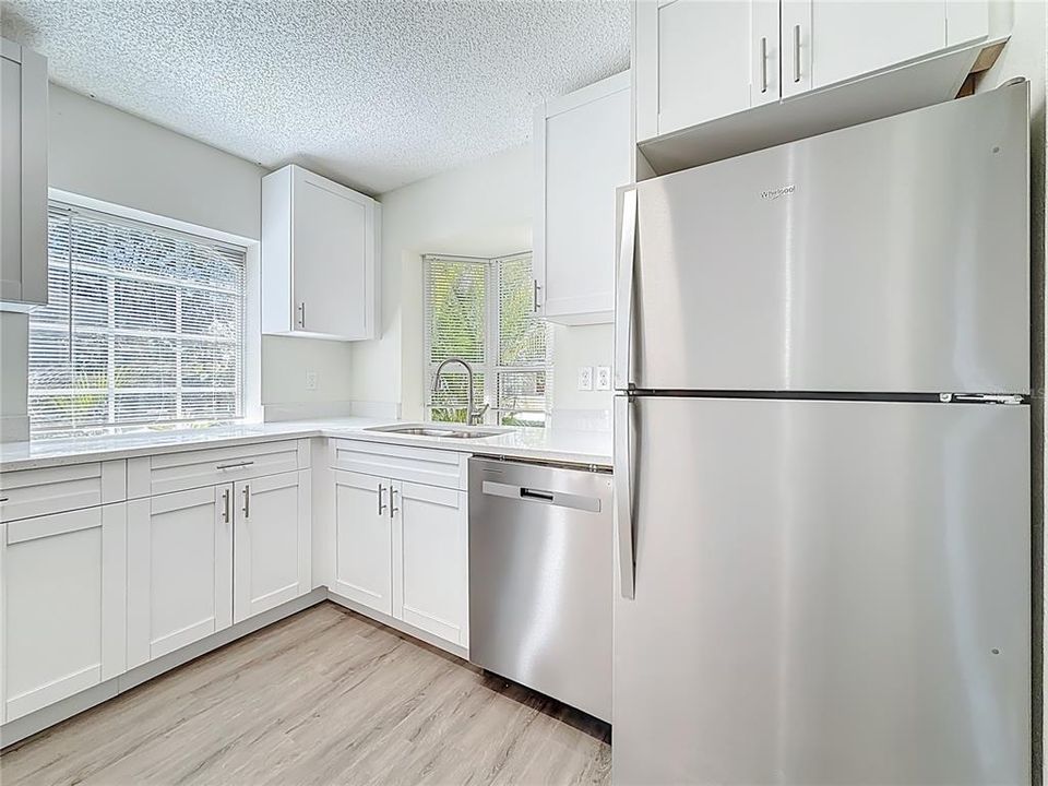 For Sale: $344,900 (3 beds, 2 baths, 1066 Square Feet)