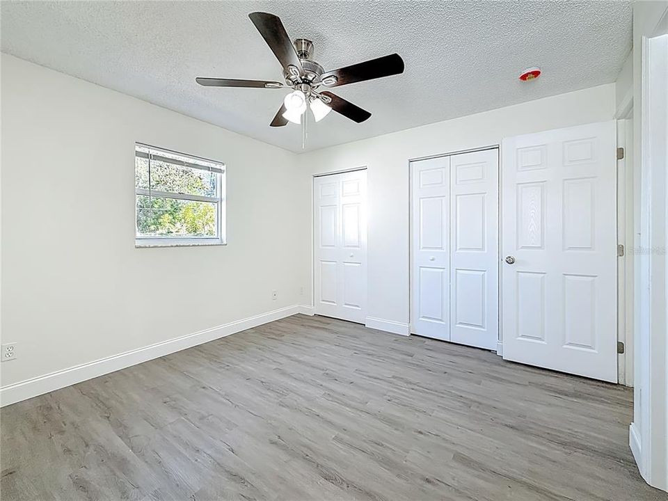 For Sale: $344,900 (3 beds, 2 baths, 1066 Square Feet)