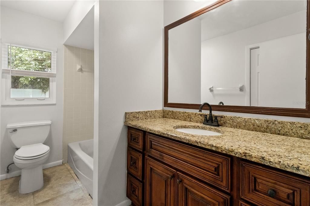 For Rent: $3,000 (3 beds, 2 baths, 1686 Square Feet)