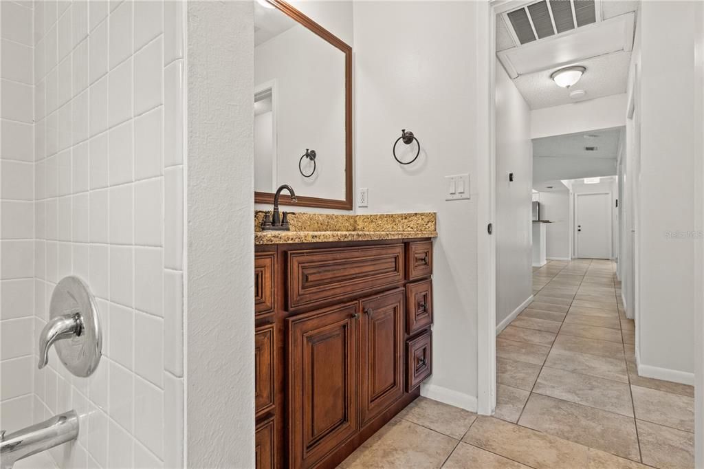 For Rent: $3,000 (3 beds, 2 baths, 1686 Square Feet)