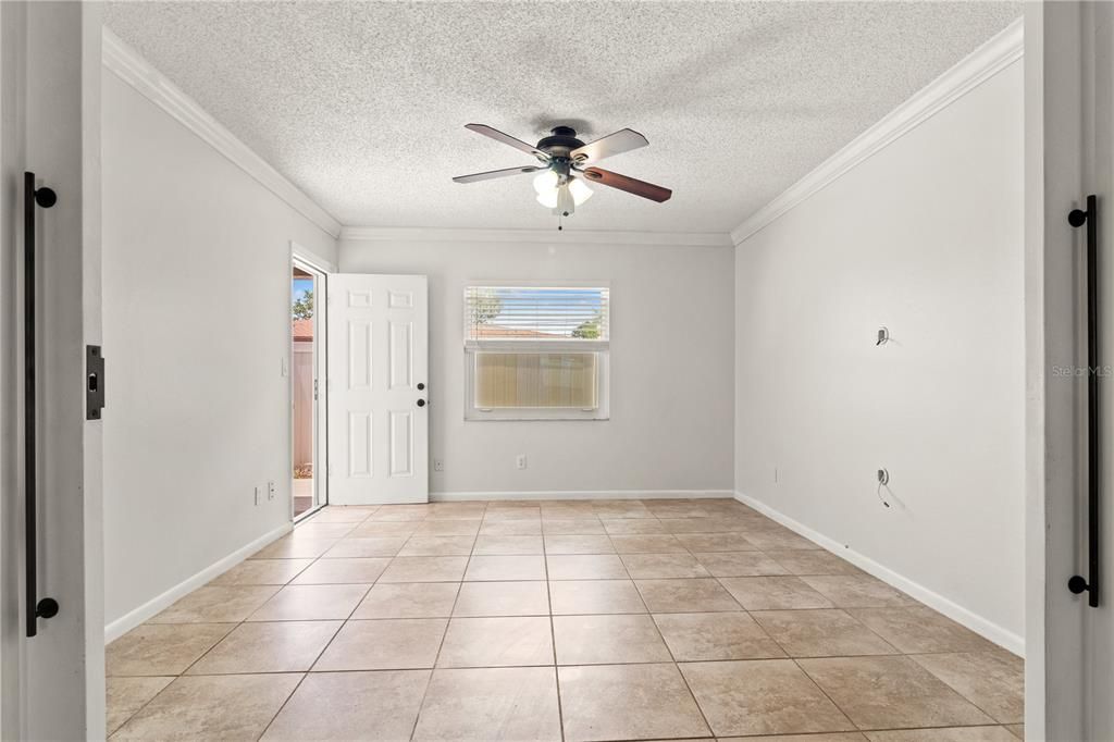 For Rent: $3,000 (3 beds, 2 baths, 1686 Square Feet)