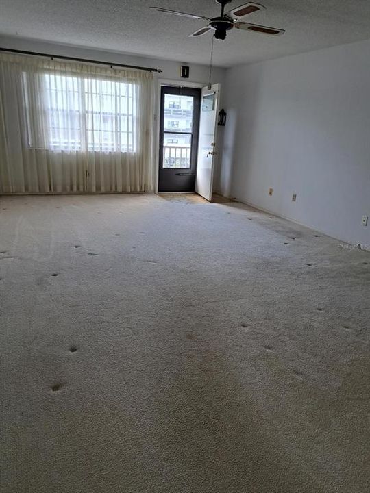 待售: $174,900 (2 贝兹, 2 浴室, 1135 平方英尺)