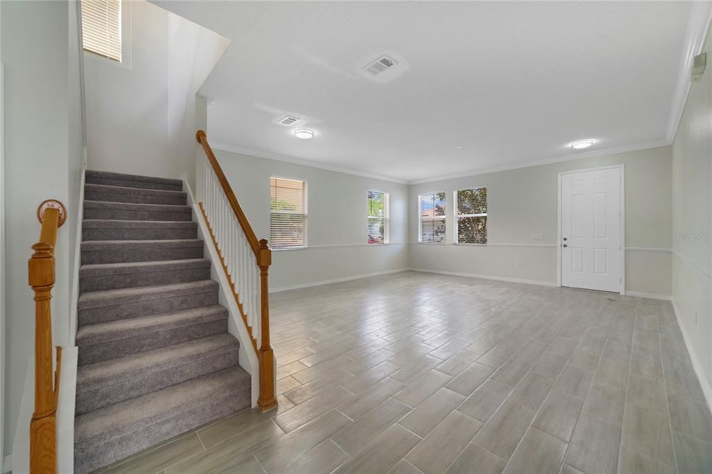 出租: $2,395 (5 贝兹, 3 浴室, 3424 平方英尺)