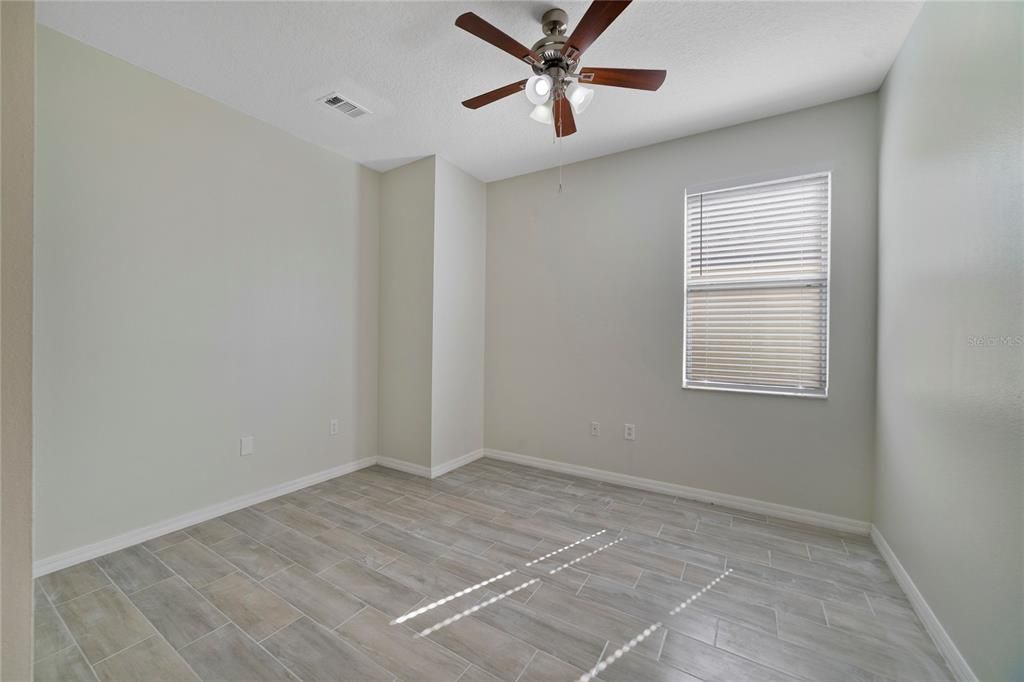 出租: $2,395 (5 贝兹, 3 浴室, 3424 平方英尺)