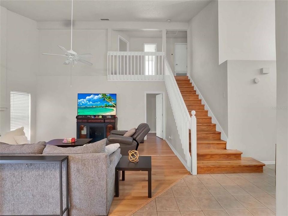 En Venta: $399,999 (4 camas, 2 baños, 1924 Pies cuadrados)