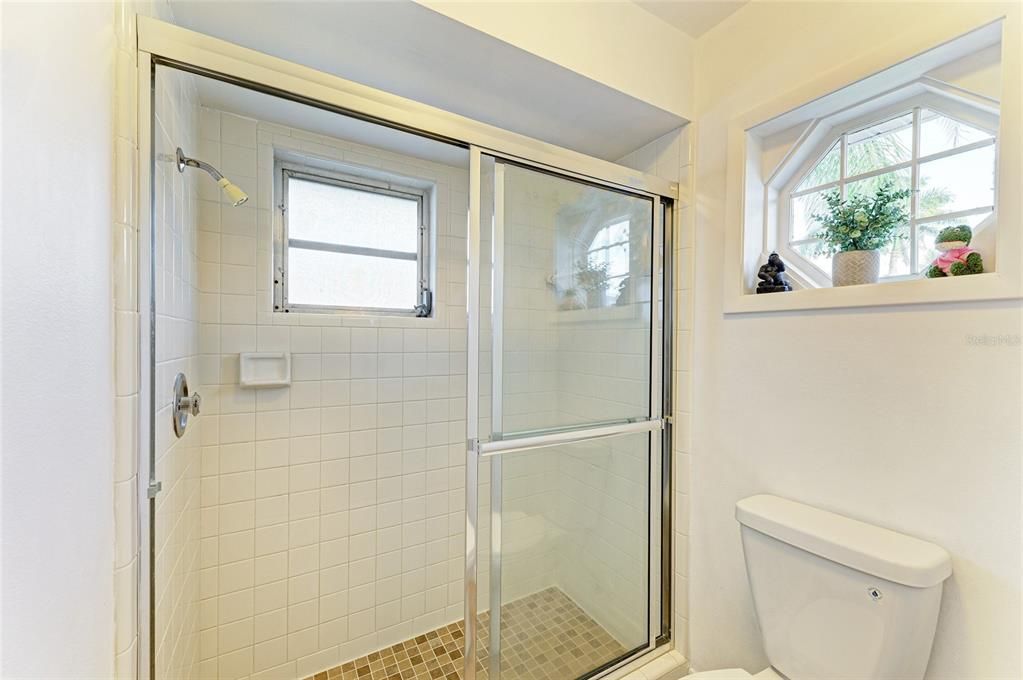 For Sale: $339,000 (2 beds, 2 baths, 1404 Square Feet)
