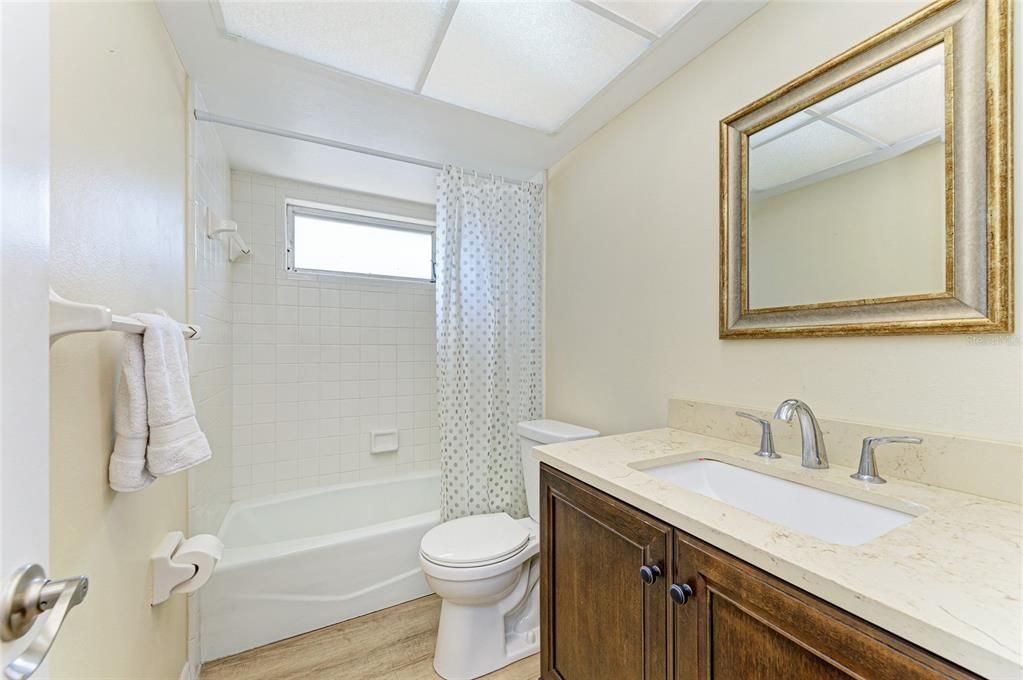 For Sale: $339,000 (2 beds, 2 baths, 1404 Square Feet)