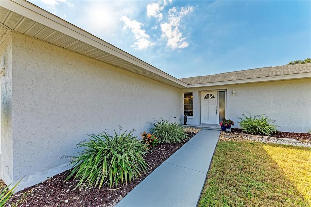 For Sale: $339,000 (2 beds, 2 baths, 1404 Square Feet)